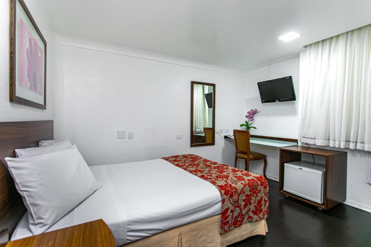 Hotel Dan Inn Curitiba Centro By Nacional Inn Екстер'єр фото