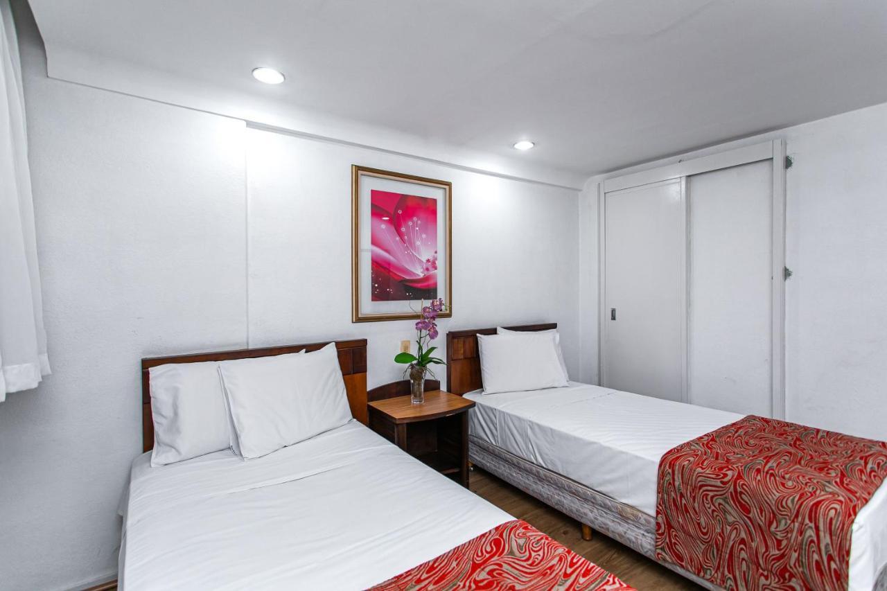 Hotel Dan Inn Curitiba Centro By Nacional Inn Екстер'єр фото