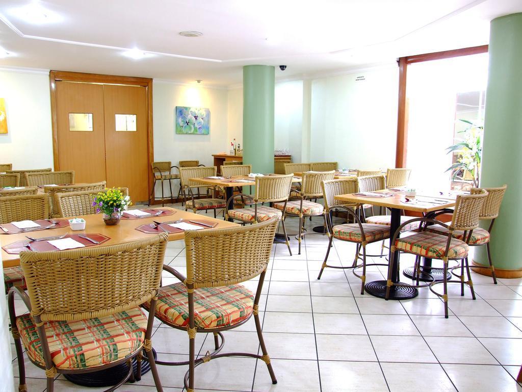 Hotel Dan Inn Curitiba Centro By Nacional Inn Екстер'єр фото